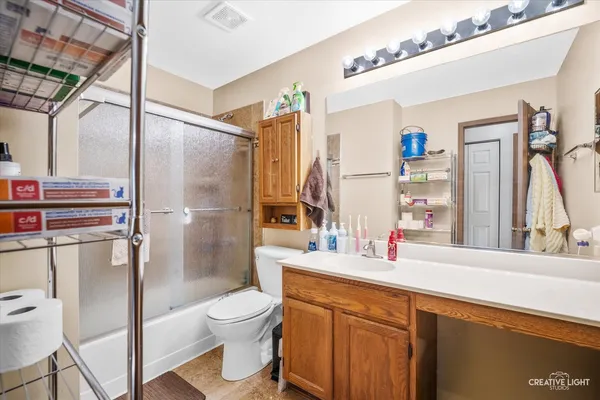 $275,000 | 746 Fieldcrest Drive, Unit B, South Elgin, IL 60177