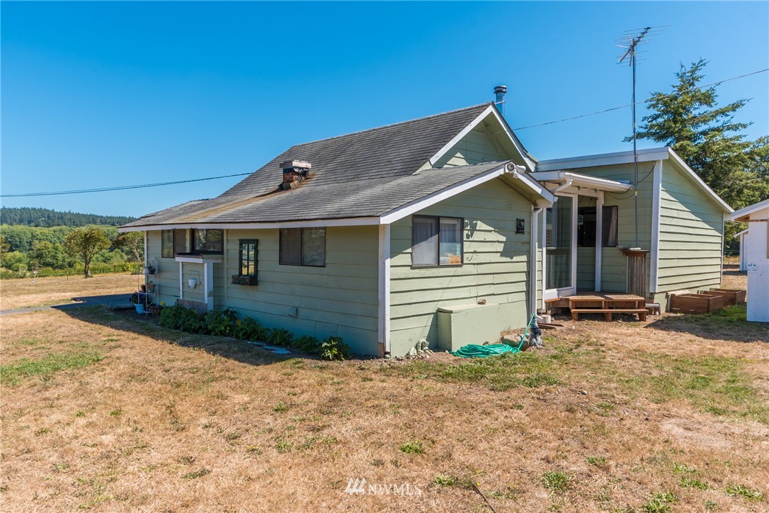 225 West Frostad Road Oak Harbor, WA 98277 - Photo 2 of 24 Gallery Image 2