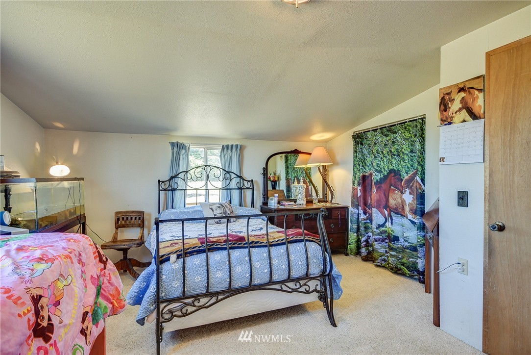 225 West Frostad Road Oak Harbor, WA 98277 - Photo 9 of 24 Gallery Image 9