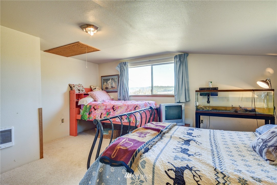 225 West Frostad Road Oak Harbor, WA 98277 - Photo 10 of 24 Gallery Image 10