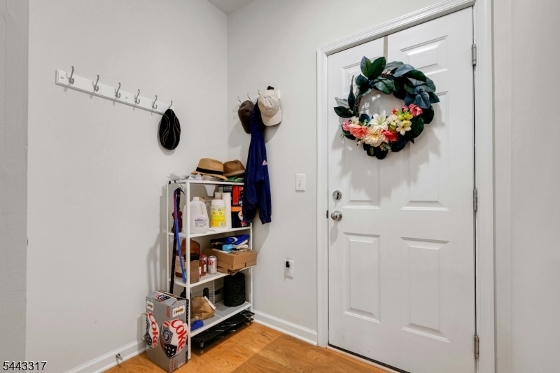 73 Robeson Street Somerville, NJ 08876 - Photo 5 of 34