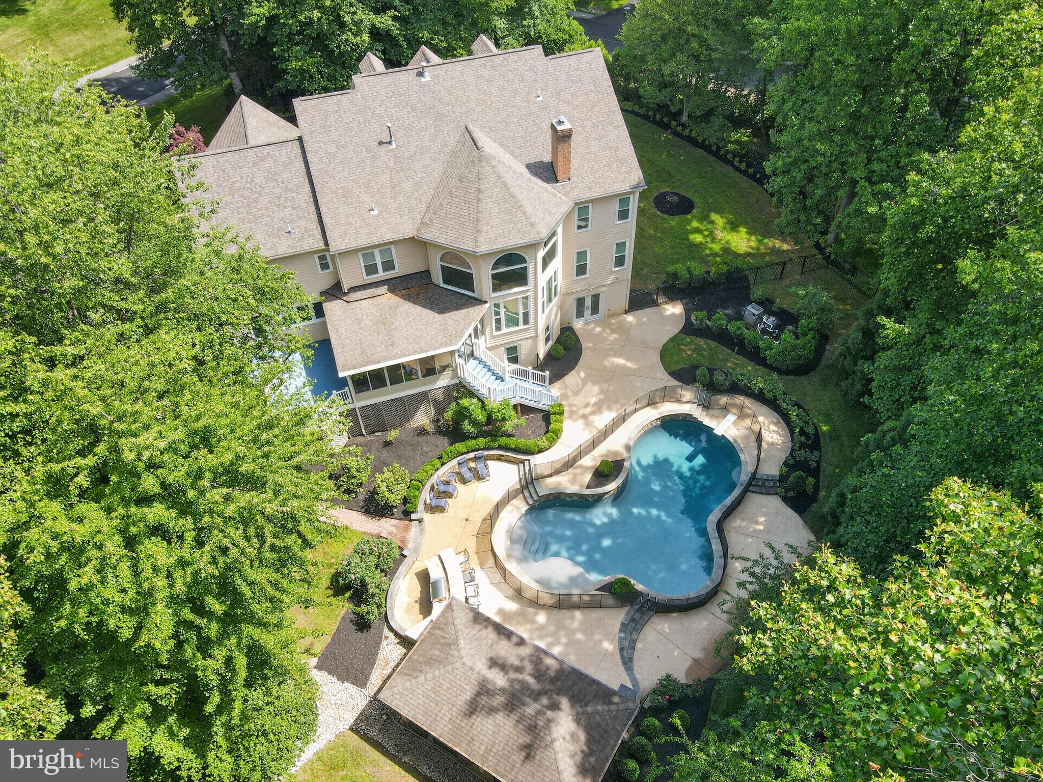 10301 Forest Maple Road Vienna, VA 22182 - Photo 26 of 27