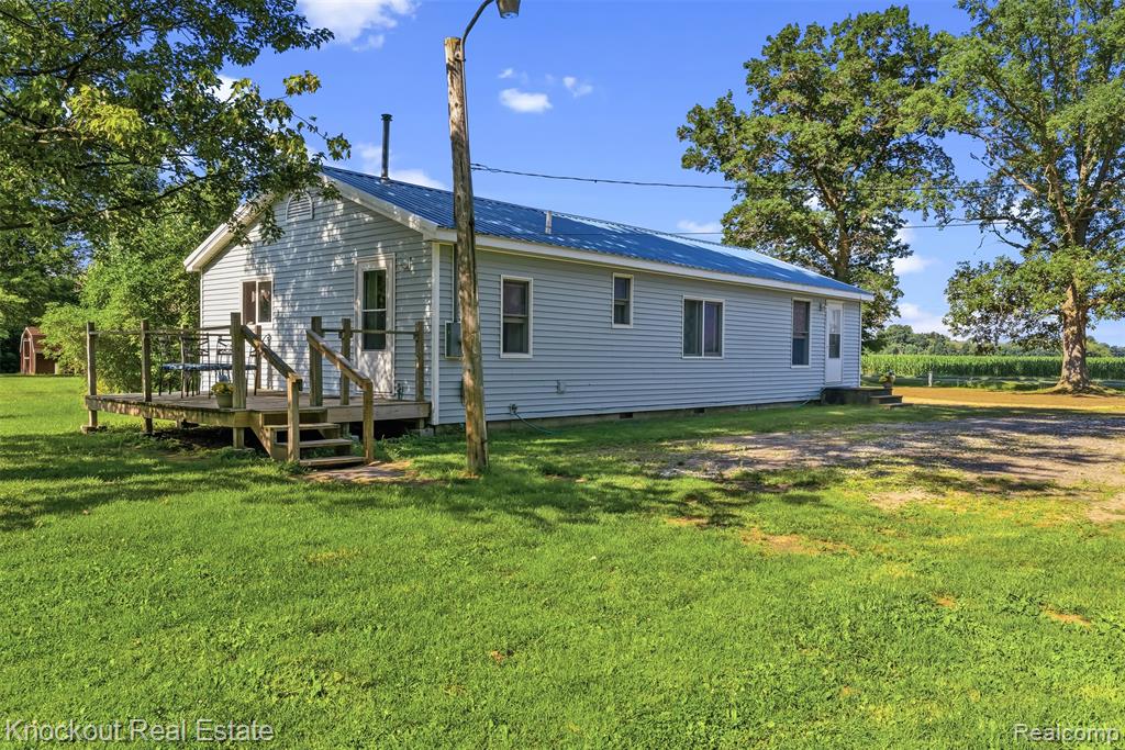 12845 Bueche Road Burt, MI 48417 - Photo 3 of 28