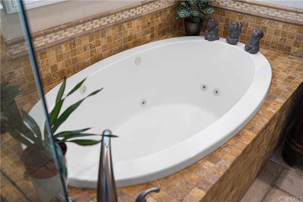 1879 Apostle Lane Riverside, CA 92506 - Photo 23 of 49 a bathroom with a bathtub