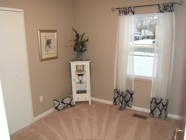 5109 Drivemere Road Hilliard, OH 43026 - Photo 6 of 15 Gallery Image 6
