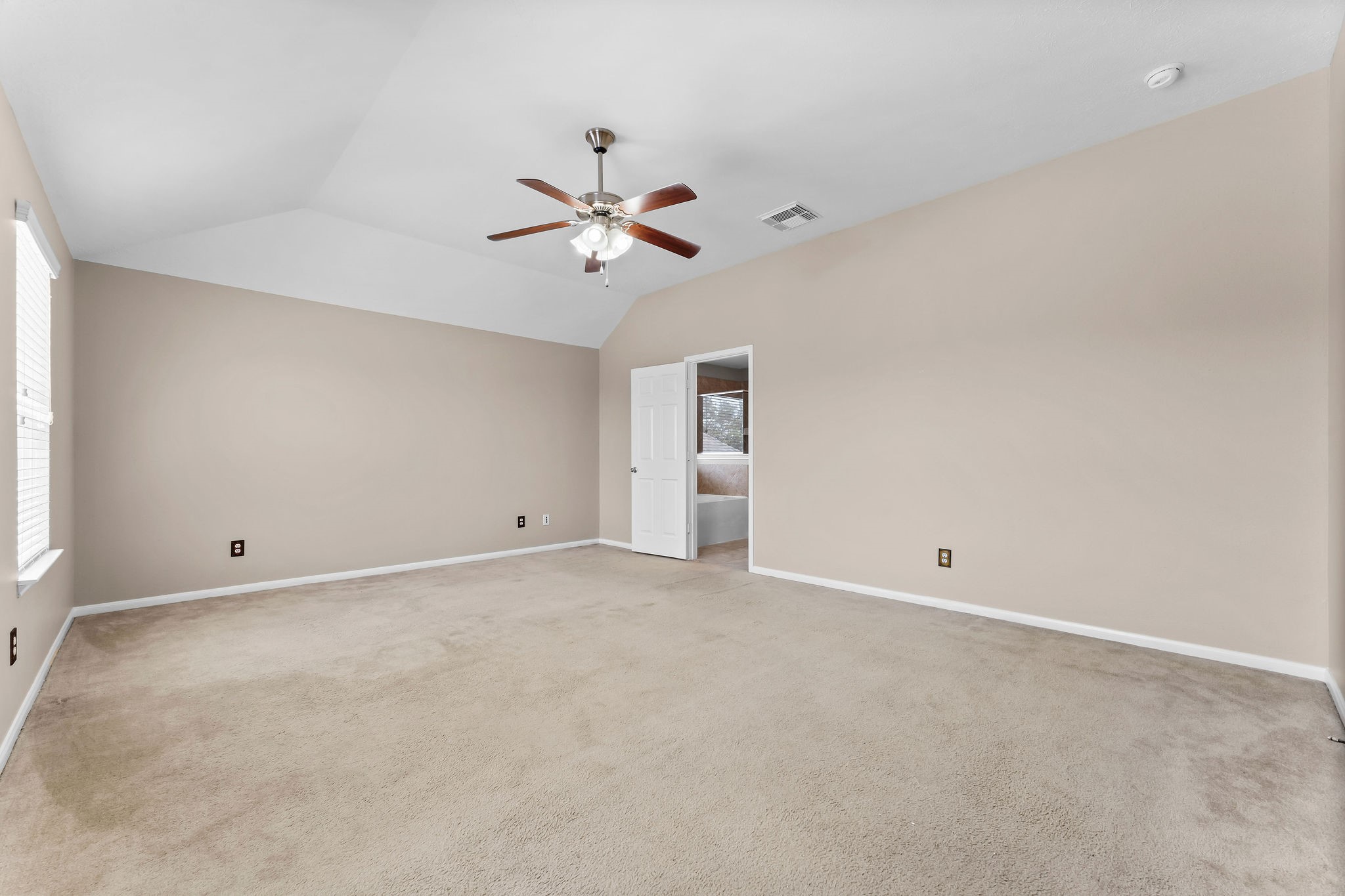 8338 Loetsch Ridge Way Spring, TX 77379 - Photo 19 of 38 Primary Bedroom