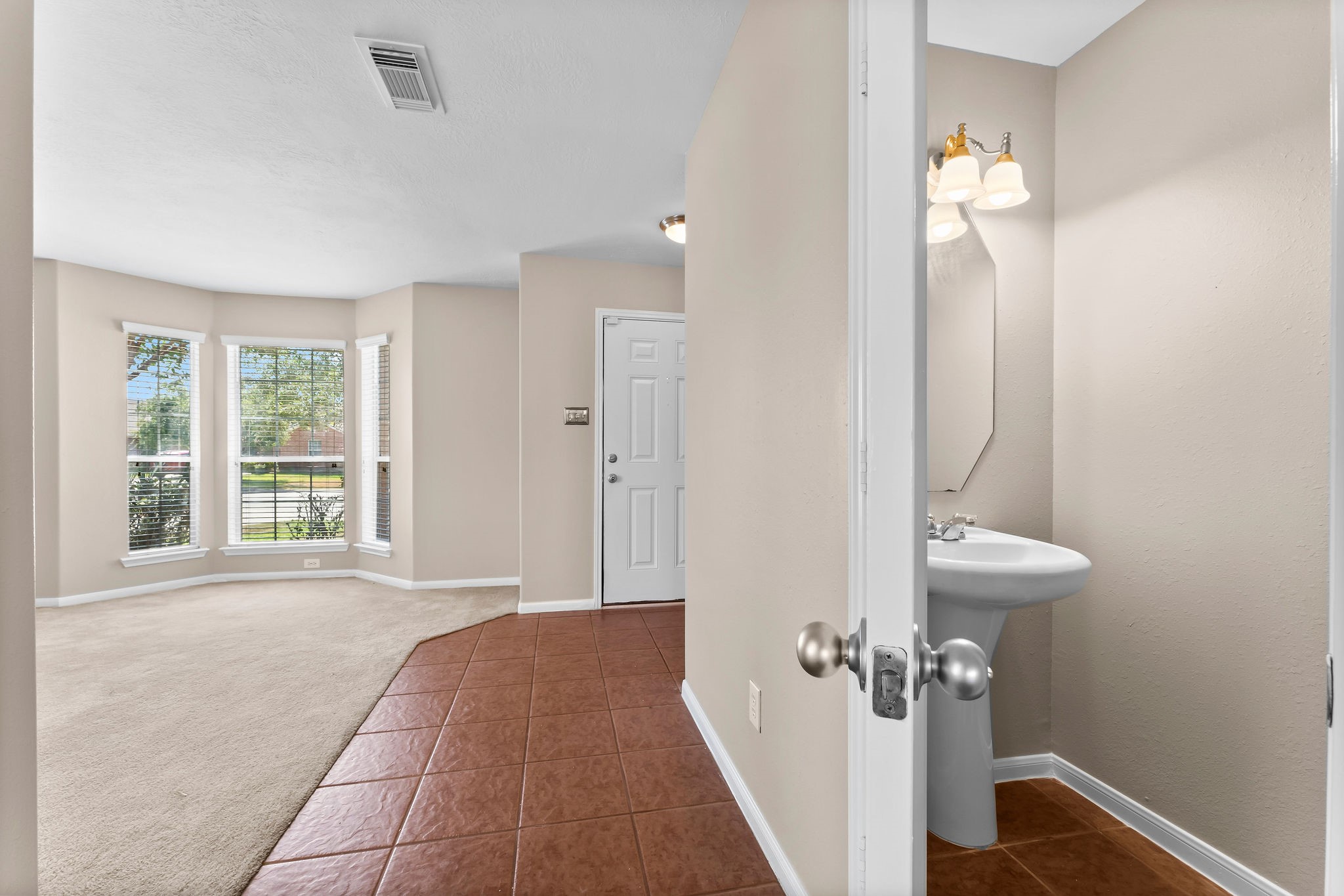 8338 Loetsch Ridge Way Spring, TX 77379 - Photo 10 of 38 Entryway