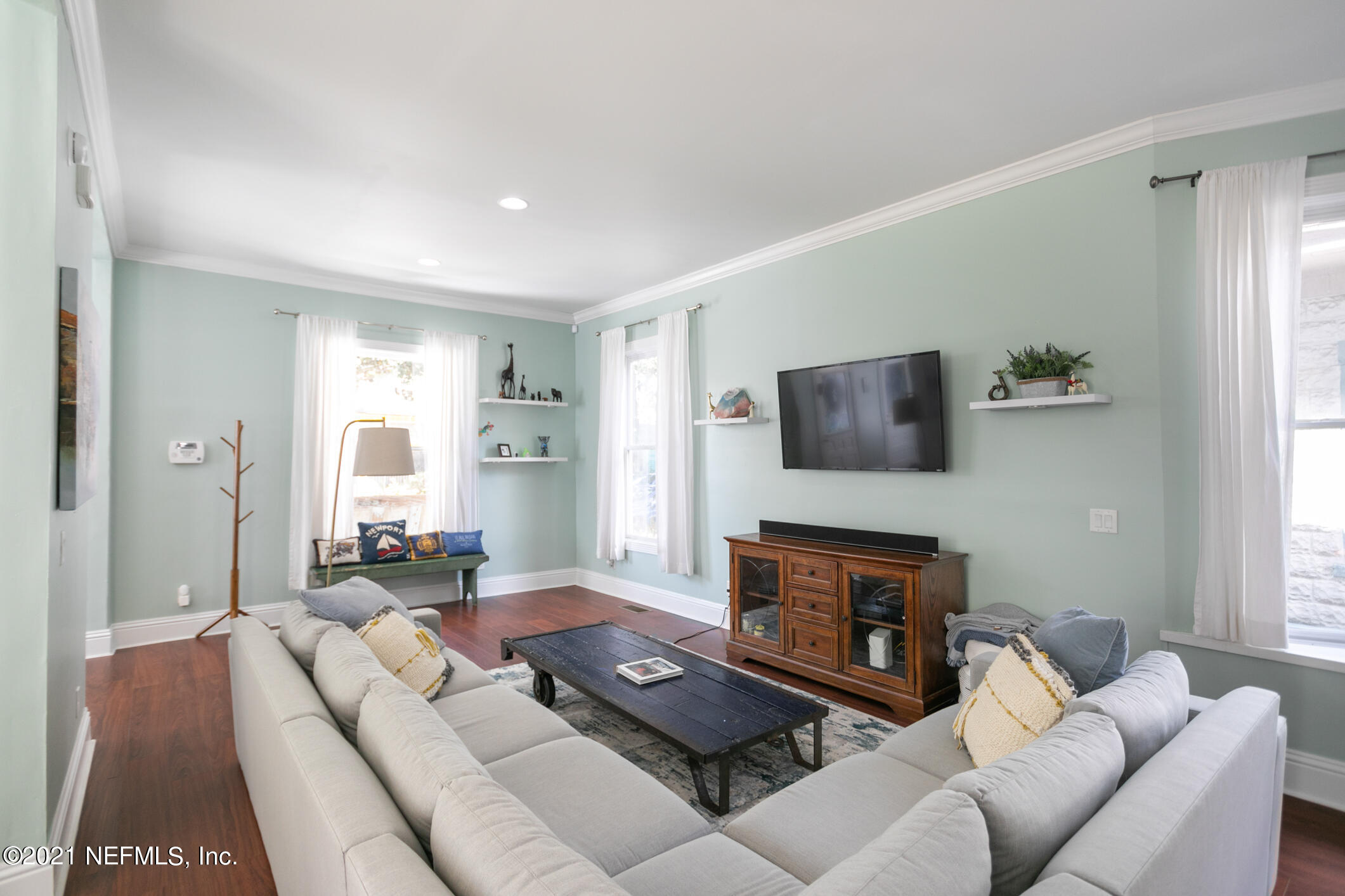 423 Walnut Court Jacksonville, FL 32206 - Photo 16 of 57 423 Walnut Ct (16).jpg-FULL