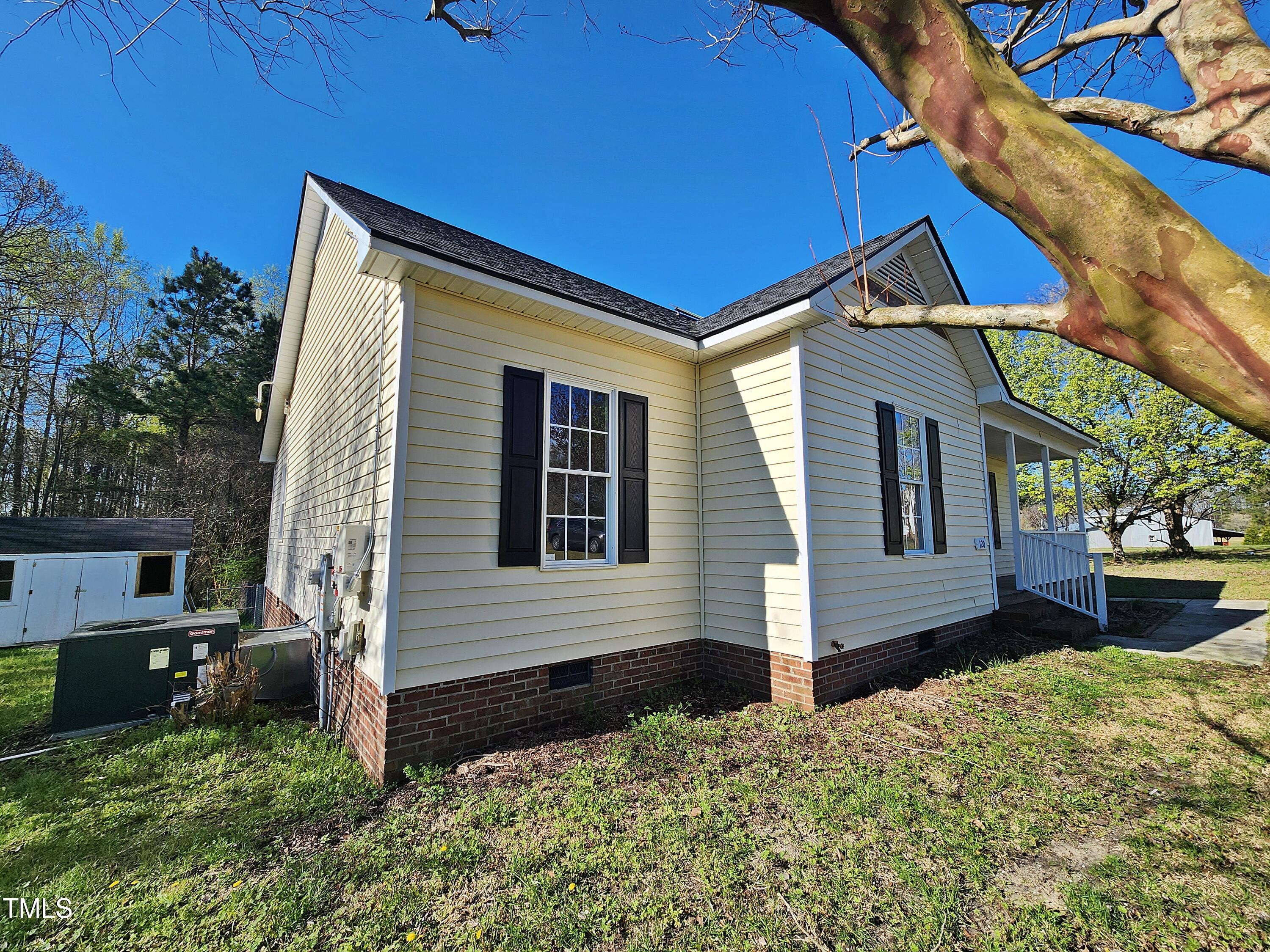 120 Keith Court Willow Spring, NC 27592 - Photo 5 of 25 a view of a house with a yard