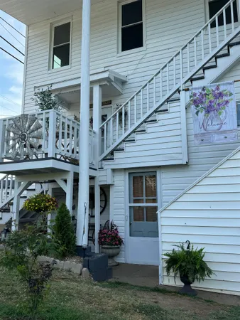 $950 | 361 East Main Street, Stanley, VA 22851
