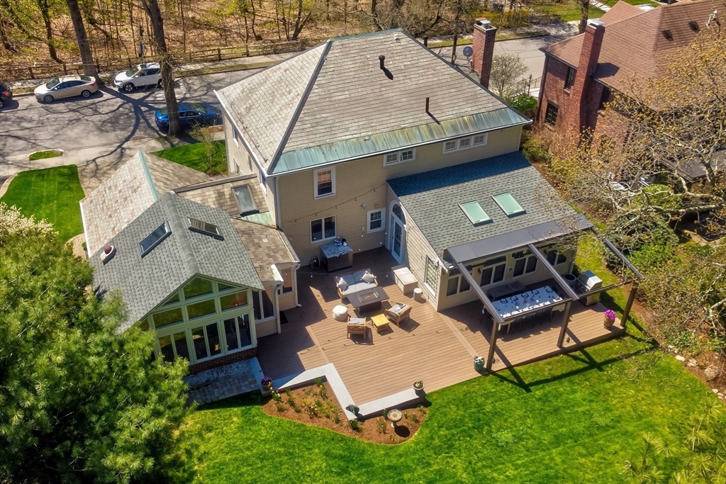 152 Beverly Road Brookline, MA 02467 - Photo 2 of 34 Gallery Image 2
