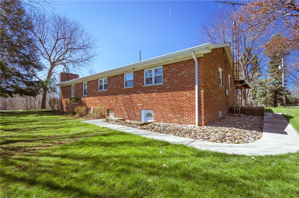 332 Engle Road Industry, PA 15052 - Photo 3 of 17