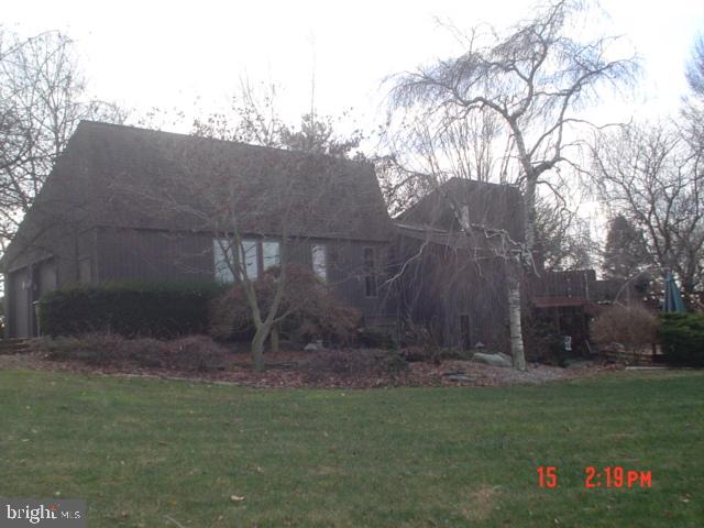 1125 East Newport Road Lititz, PA 17543 - Photo 3 of 22