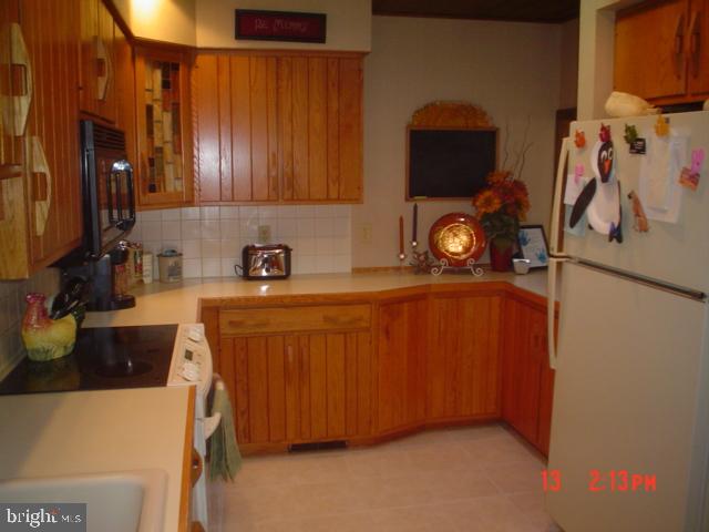 1125 East Newport Road Lititz, PA 17543 - Photo 6 of 22