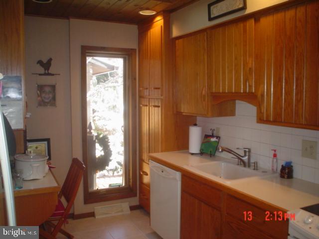 1125 East Newport Road Lititz, PA 17543 - Photo 7 of 22