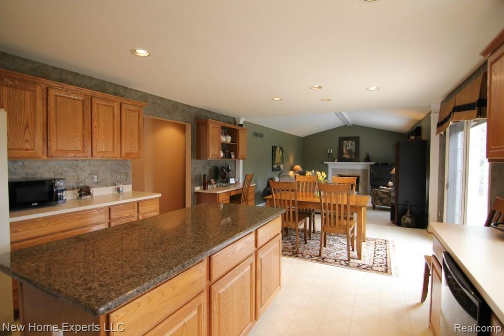 2723 Santia Road Troy, MI 48085 - Photo 17 of 47 IMG_0376.jpg
