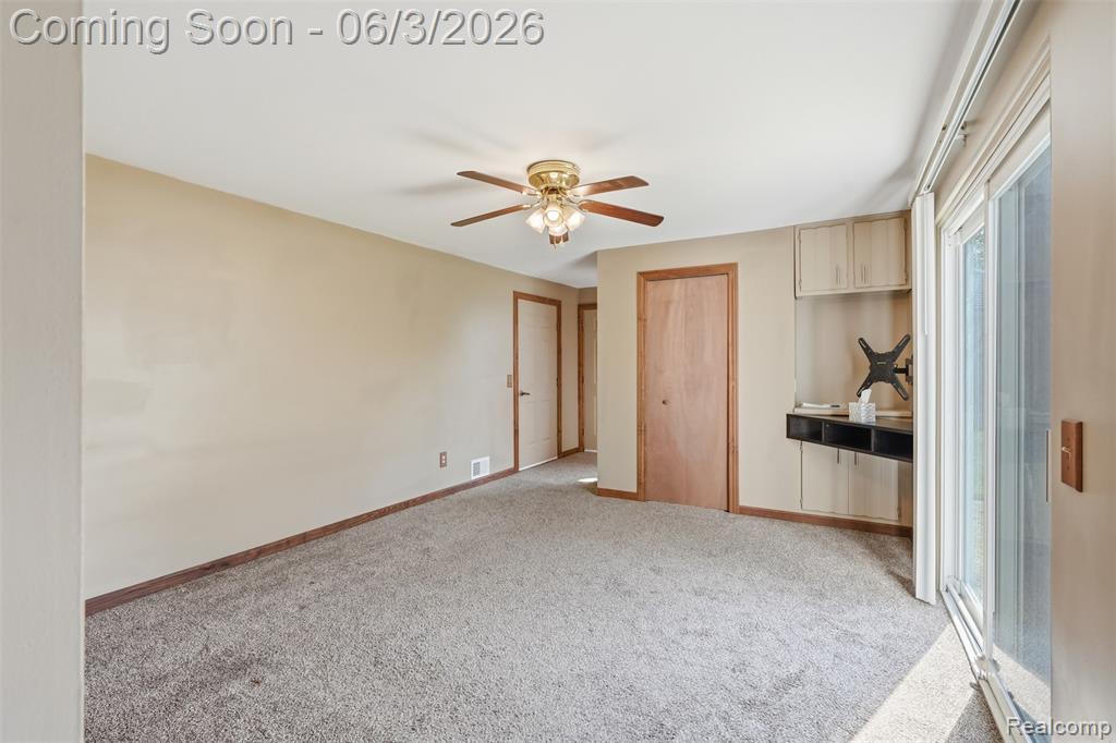 5634 Chicago Road Warren, MI 48092 - Photo 3 of 38