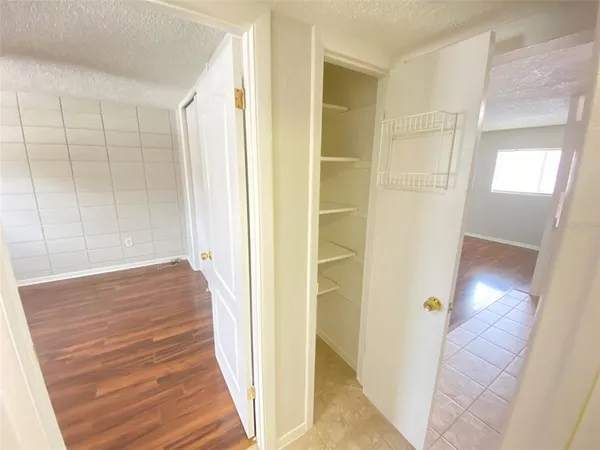 $1,395 | 320 Lakeview Street, Unit 207, Orlando, FL 32804