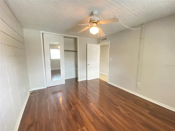 $1,395 | 320 Lakeview Street, Unit 207, Orlando, FL 32804