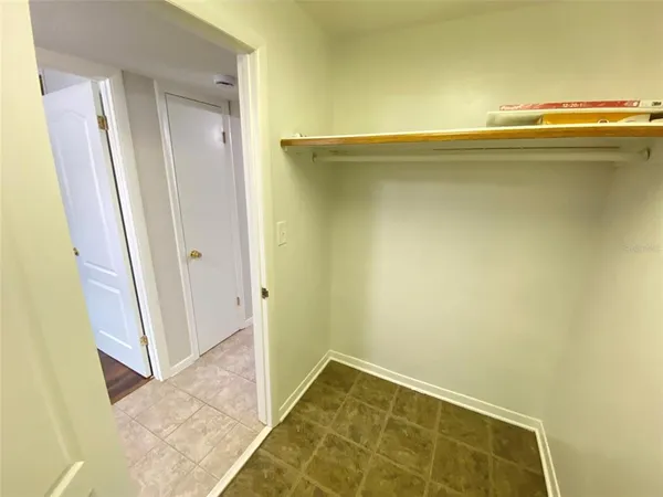 $1,395 | 320 Lakeview Street, Unit 207, Orlando, FL 32804