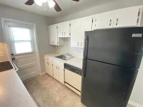 $1,395 | 320 Lakeview Street, Unit 207, Orlando, FL 32804