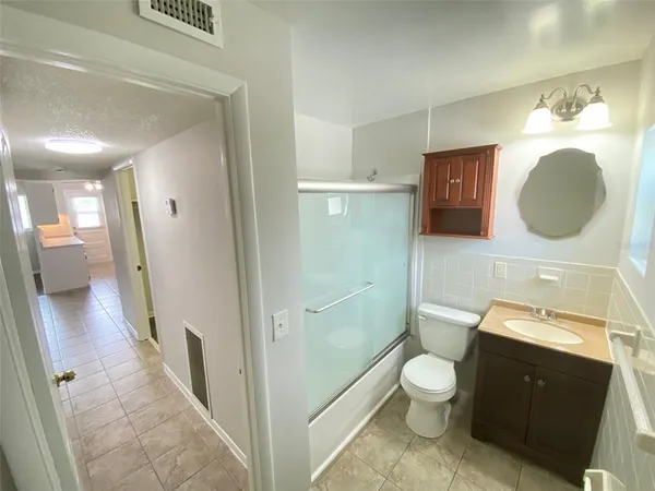 $1,395 | 320 Lakeview Street, Unit 207, Orlando, FL 32804