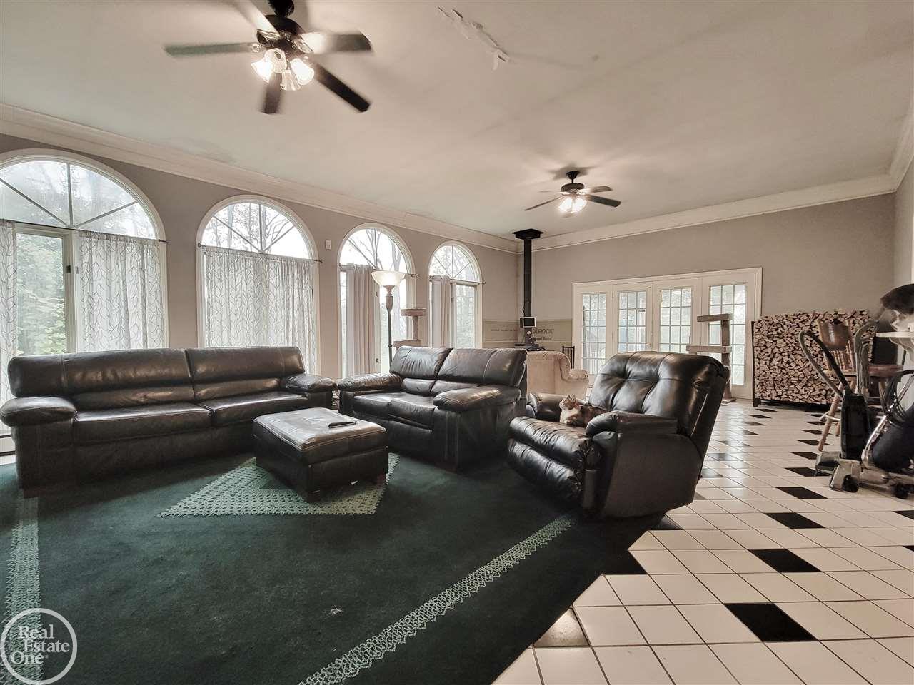 4090 North Rochester Road Rochester, MI 48306 - Photo 6 of 46
