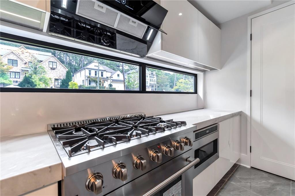 1653 Wayland Circle Northeast Brookhaven, GA 30319 - Photo 14 of 40