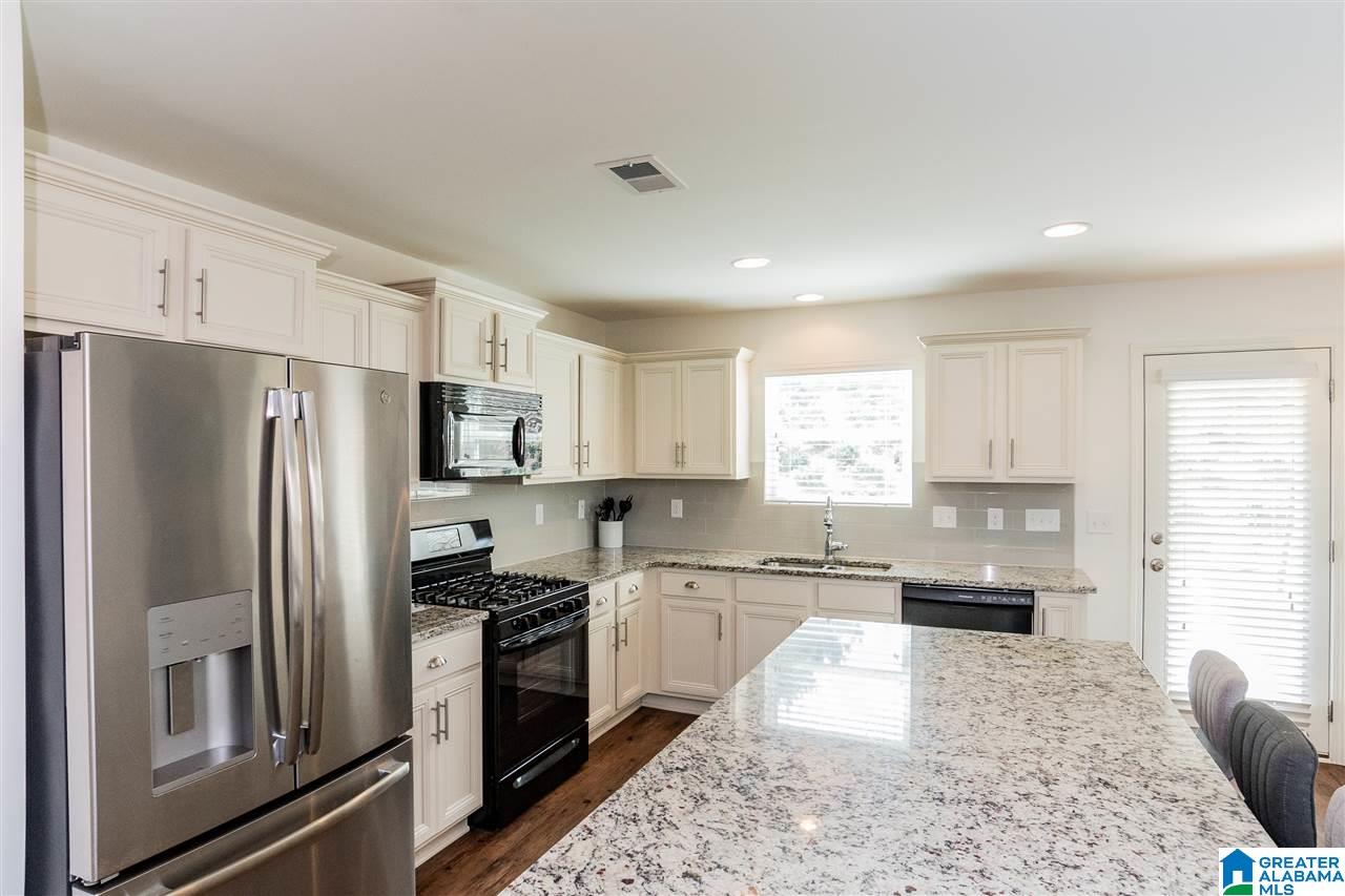 820 Huntington Trace Chelsea, AL 35043 - Photo 17 of 50