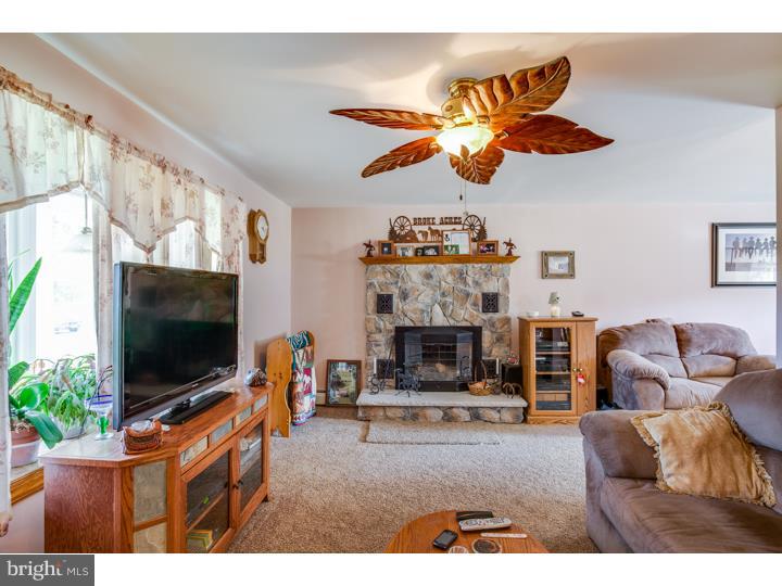 63 Brandywine Road Pemberton, NJ 08068 - Photo 8 of 21 Living Room