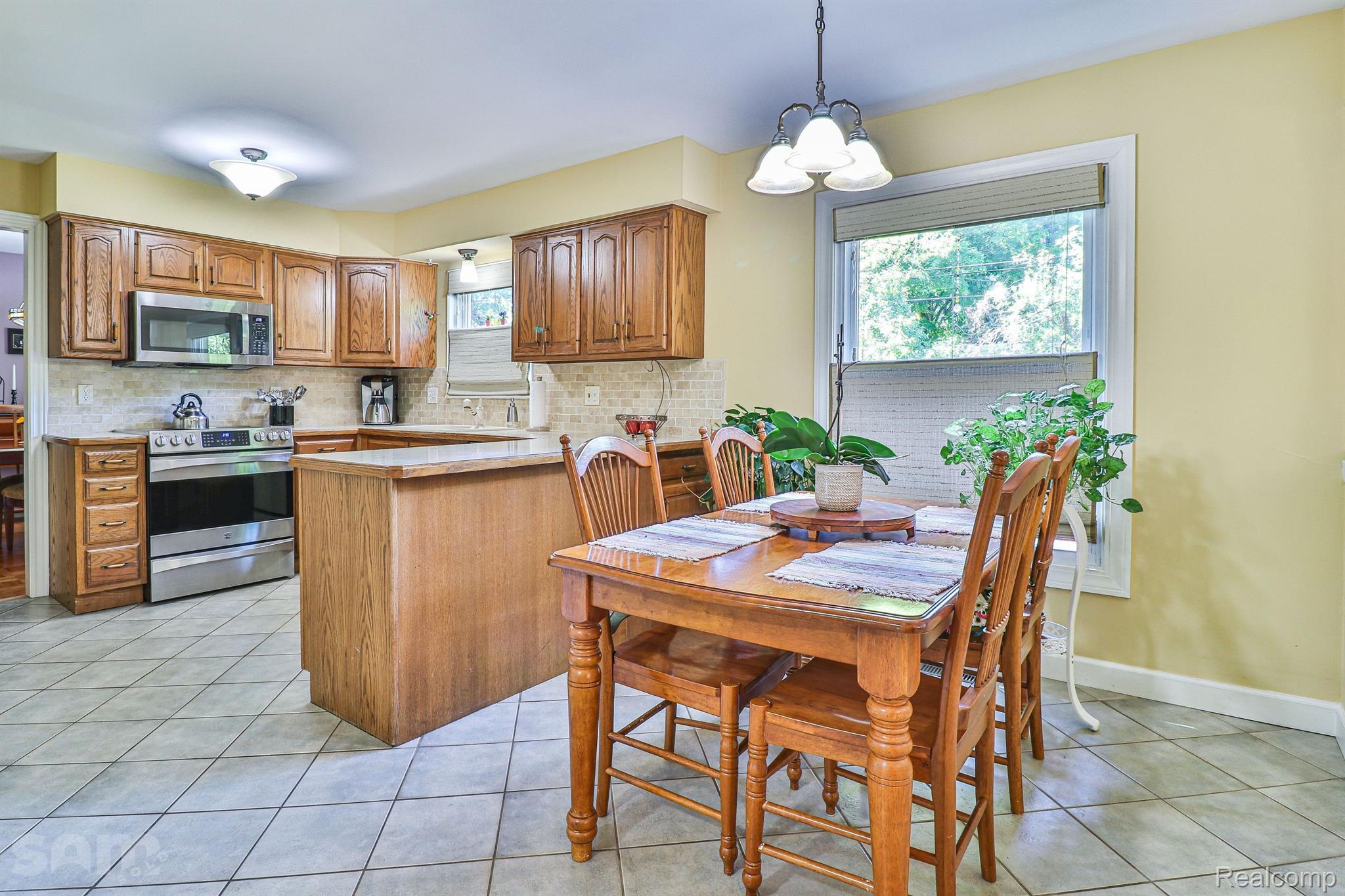 1243 Shenandoah Drive Rochester, MI 48306 - Photo 14 of 40 Gallery Image 14