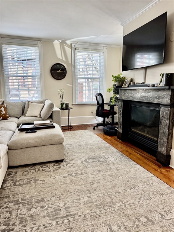 54 Chestnut Street, Unit 1 Boston, MA 02129 - Photo 2 of 14