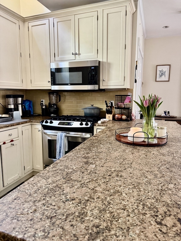 54 Chestnut Street, Unit 1 Boston, MA 02129 - Photo 7 of 14