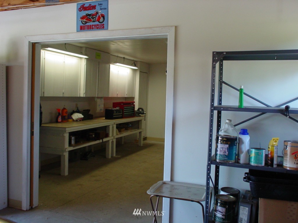 22522 Dockton Road Southwest Vashon, WA 98070 - Photo 9 of 15 Gallery Image 9