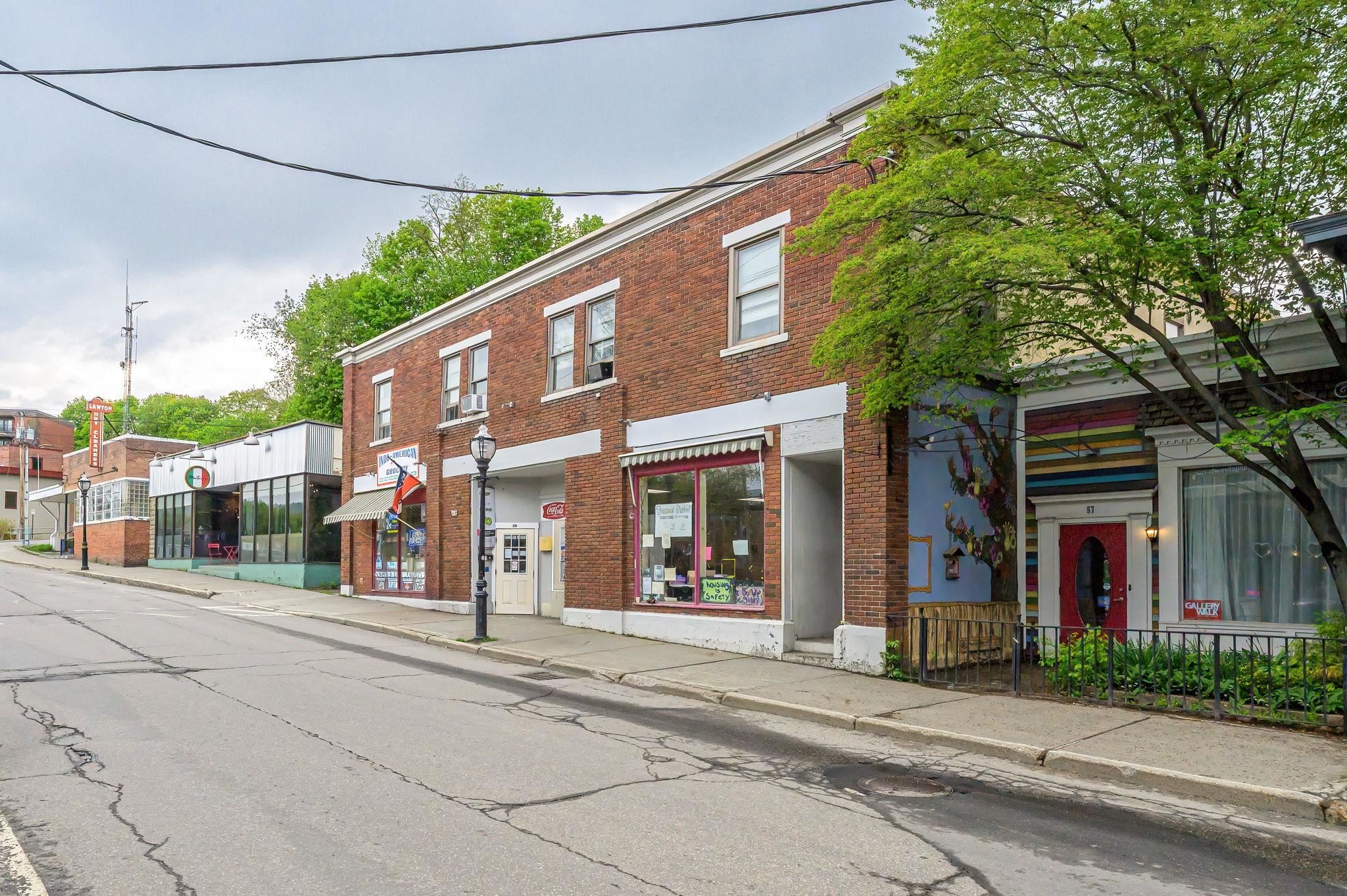 69-71 Elliot Street Brattleboro, VT 05301 - Photo 4 of 23