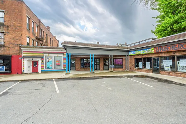 $1,150,000 | 69-71 Elliot Street, Brattleboro, VT 05301