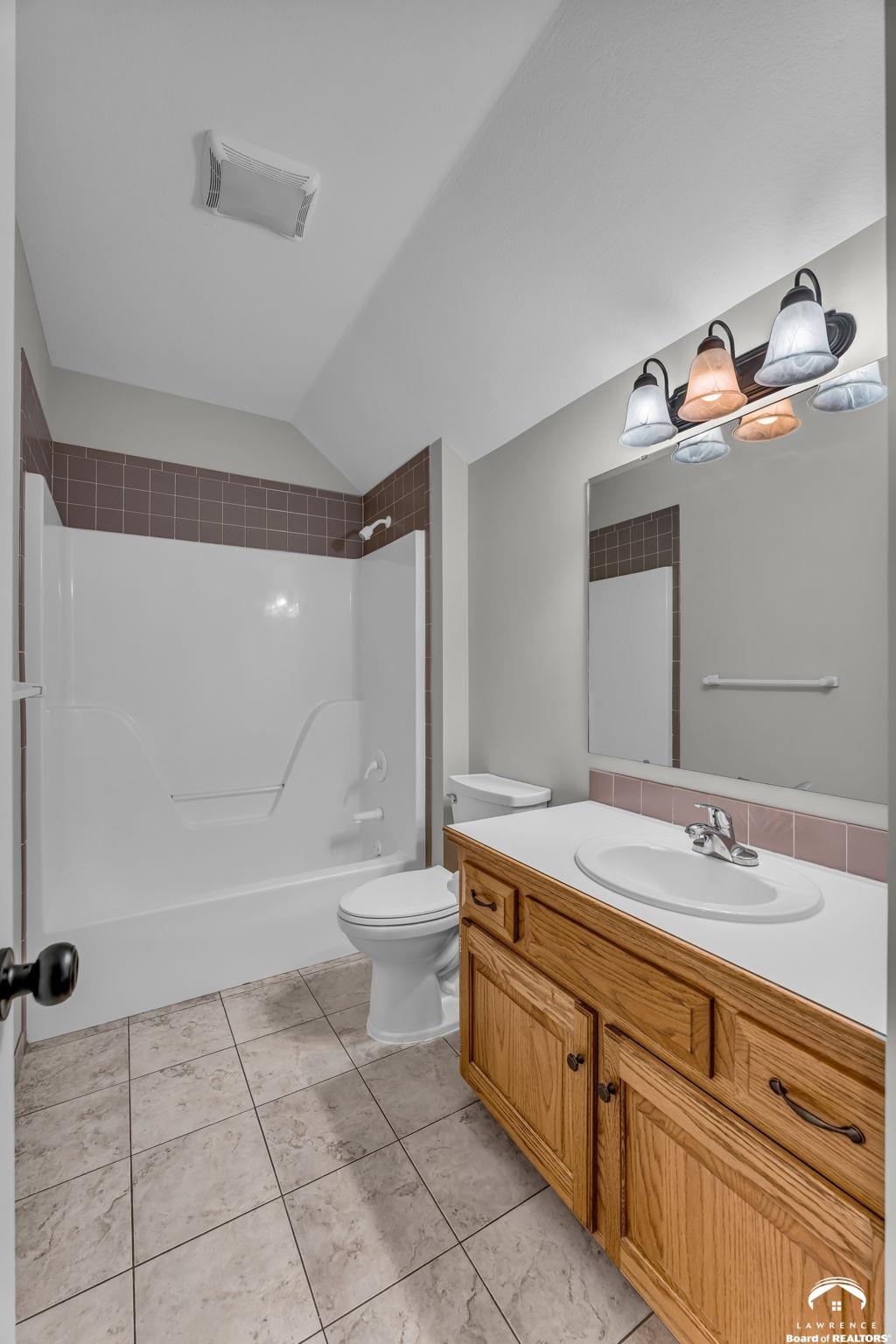 1124 Dubs Court Lawrence, KS 66049 - Photo 30 of 69