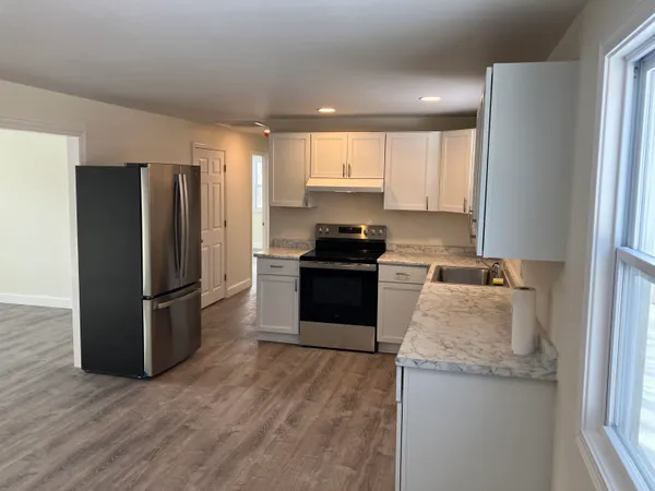 $2,250 | 6 Willowbrook Drive, Rochester, NH 03867