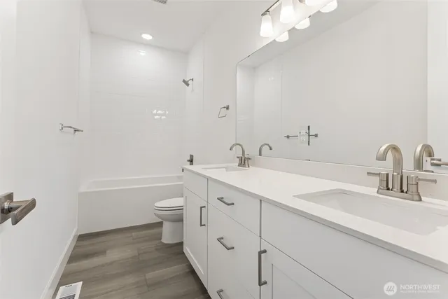 $874,990 | 14528 203rd Avenue East, Unit 846, Bonney Lake, WA 98391