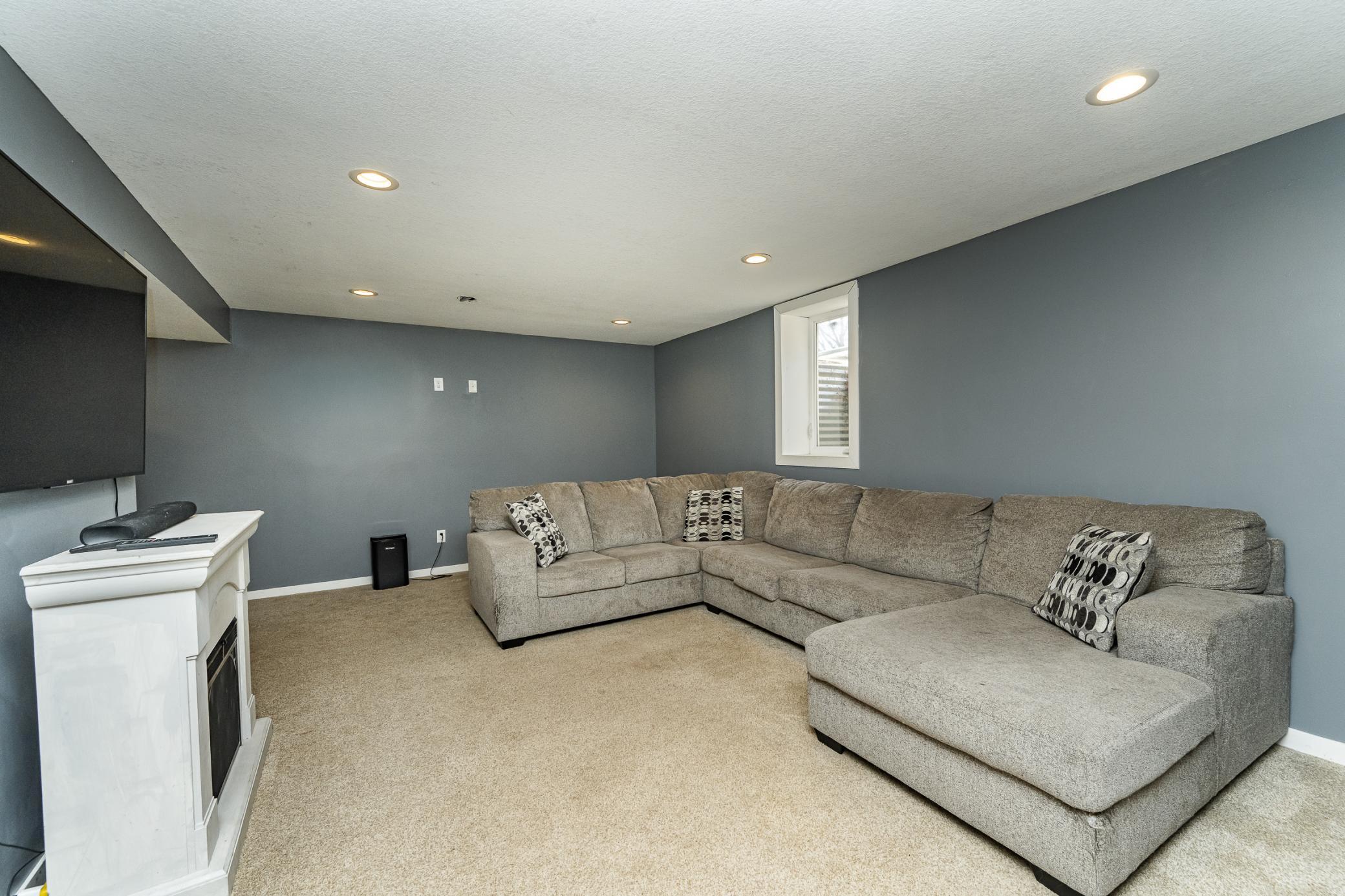 424 31st Street Northwest Rochester, MN 55901 - Photo 19 of 27