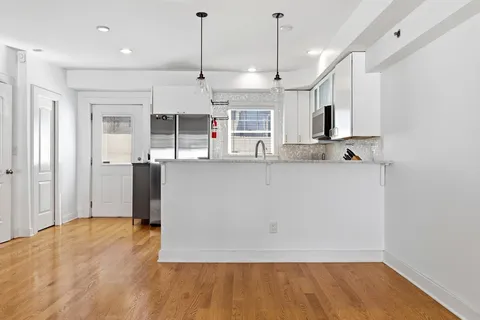 $1,249,000 | 35 Middle Street, Unit 4, Boston, MA 02127