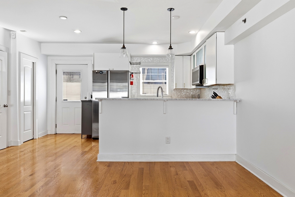 35 Middle Street, Unit 4 Boston, MA 02127 - Photo 5 of 18