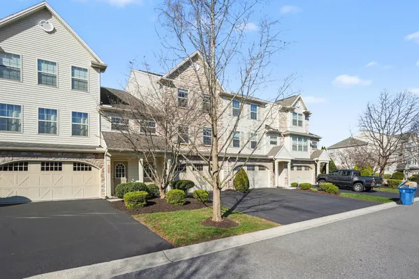 $399,000 | 1804 Vista Drive, Mechanicsburg, PA 17055