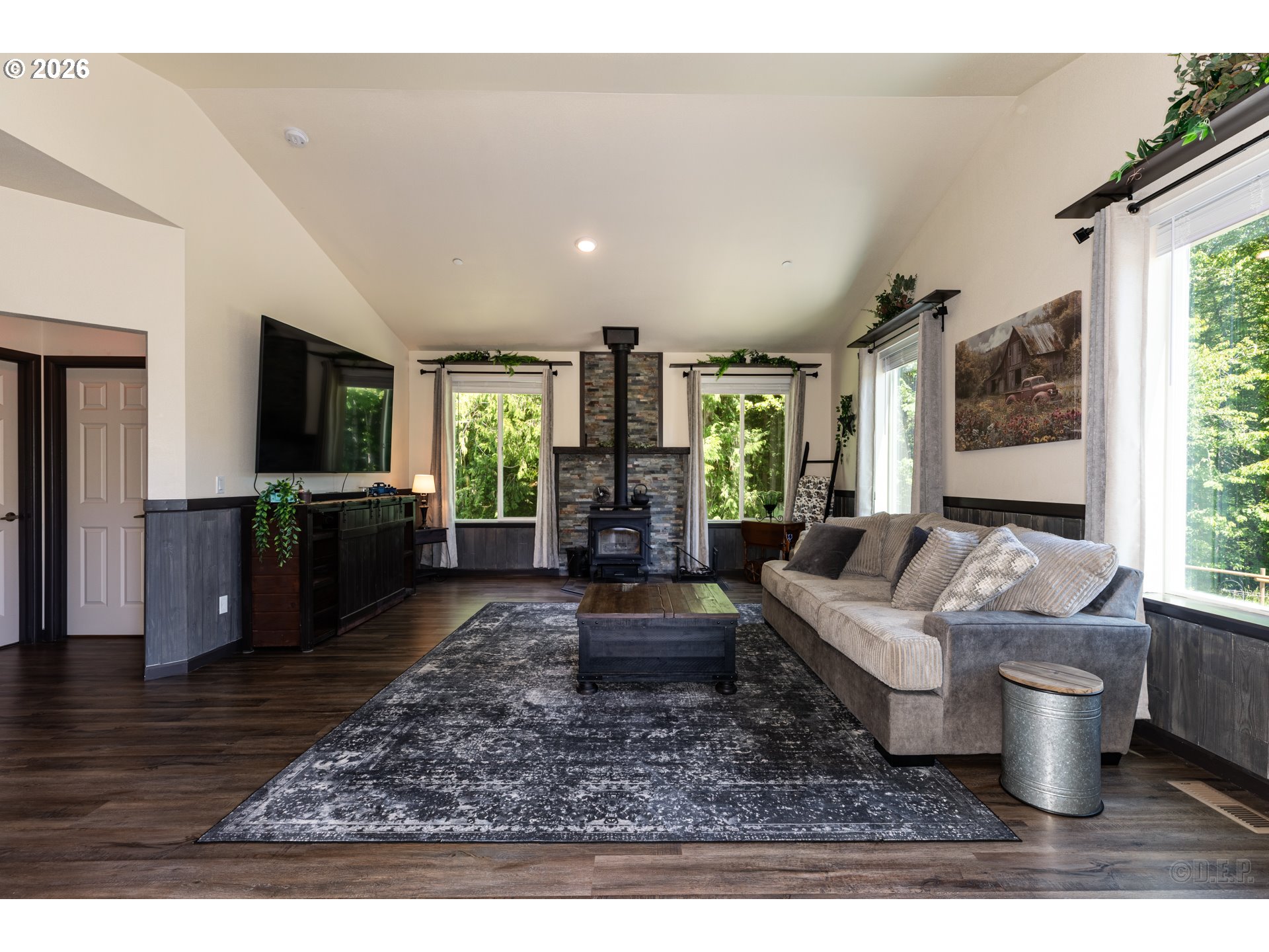 18210 Seigert Road Vernonia, OR 97064 - Photo 19 of 44 Family Room