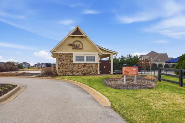 $1,599,900 | 1636 Upland Court, Hartland, WI 53029