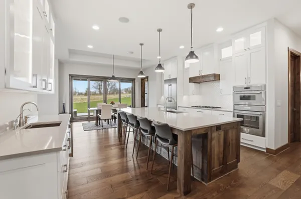 $1,599,900 | 1636 Upland Court, Hartland, WI 53029
