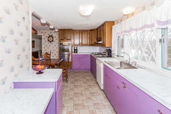 146 Clinton Road Weymouth, MA 02189 - Photo 13 of 25 Gallery Image 13