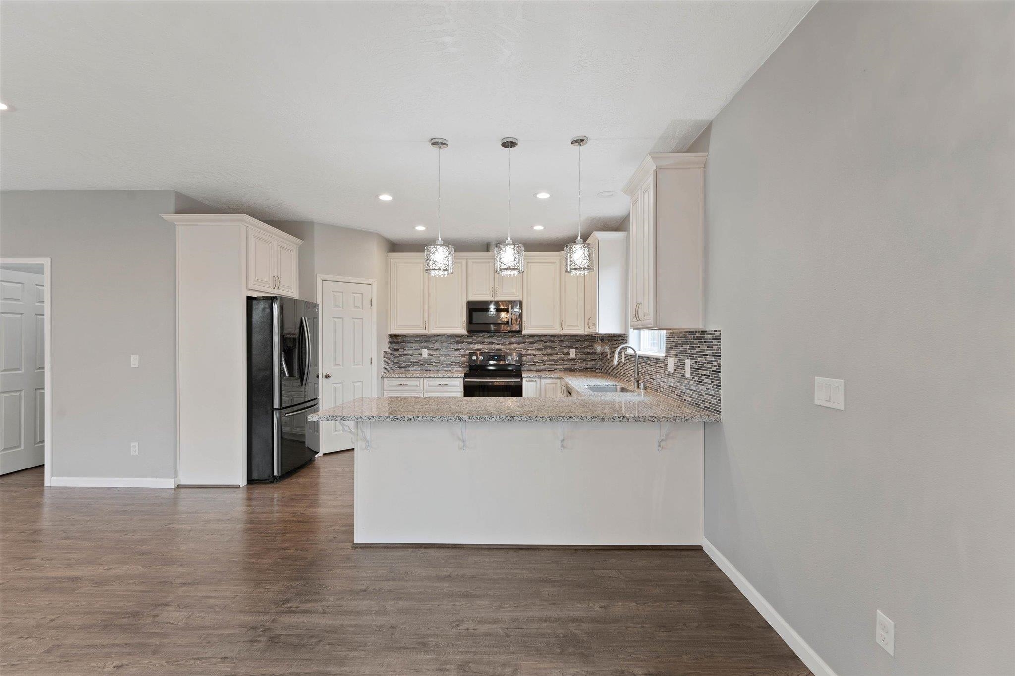 4608 North Best Road Spokane Valley, WA 99216 - Photo 8 of 31