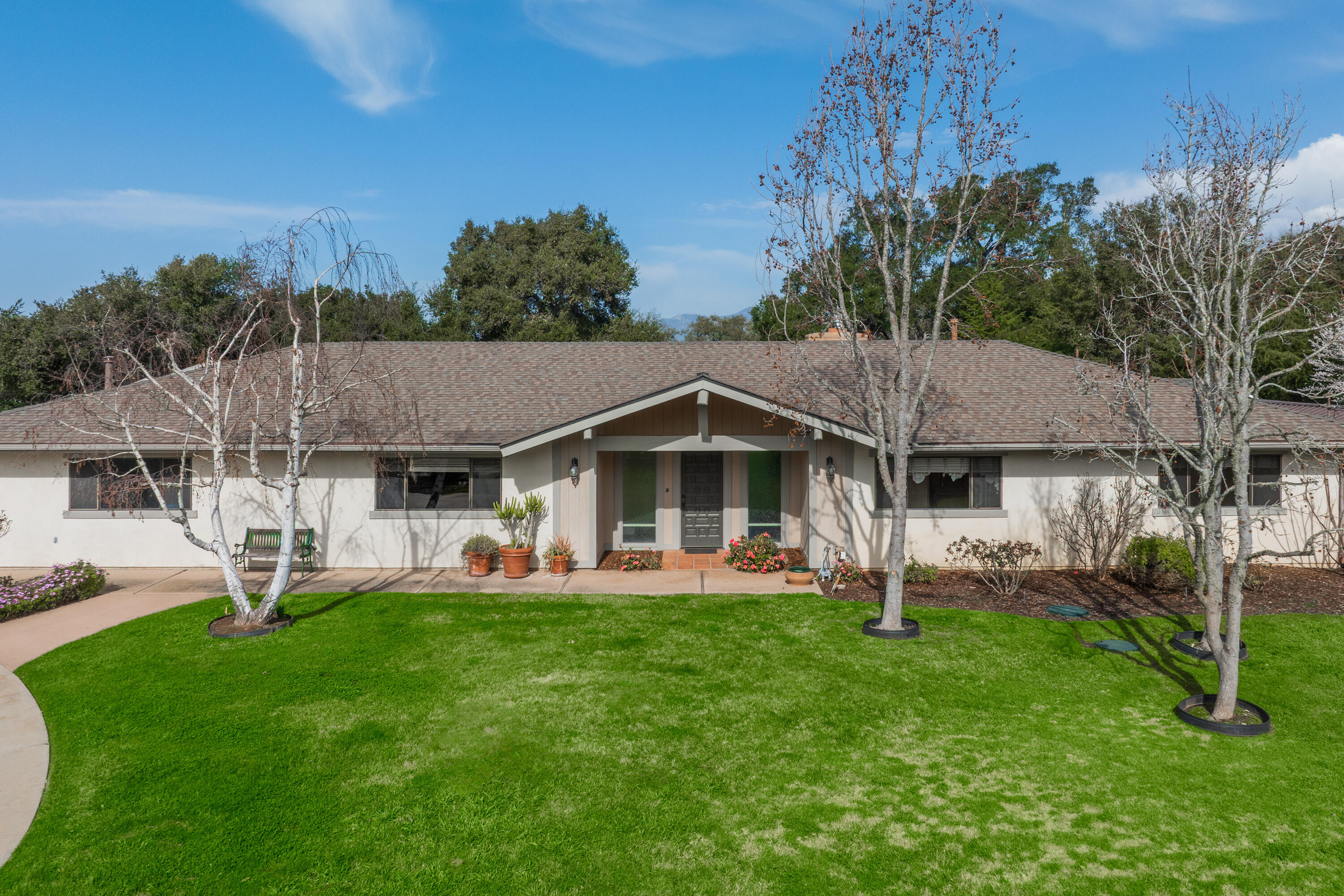 926 Ranch View Lane Solvang, CA 93463 - Photo 5 of 41 926 Ranch View Web-10