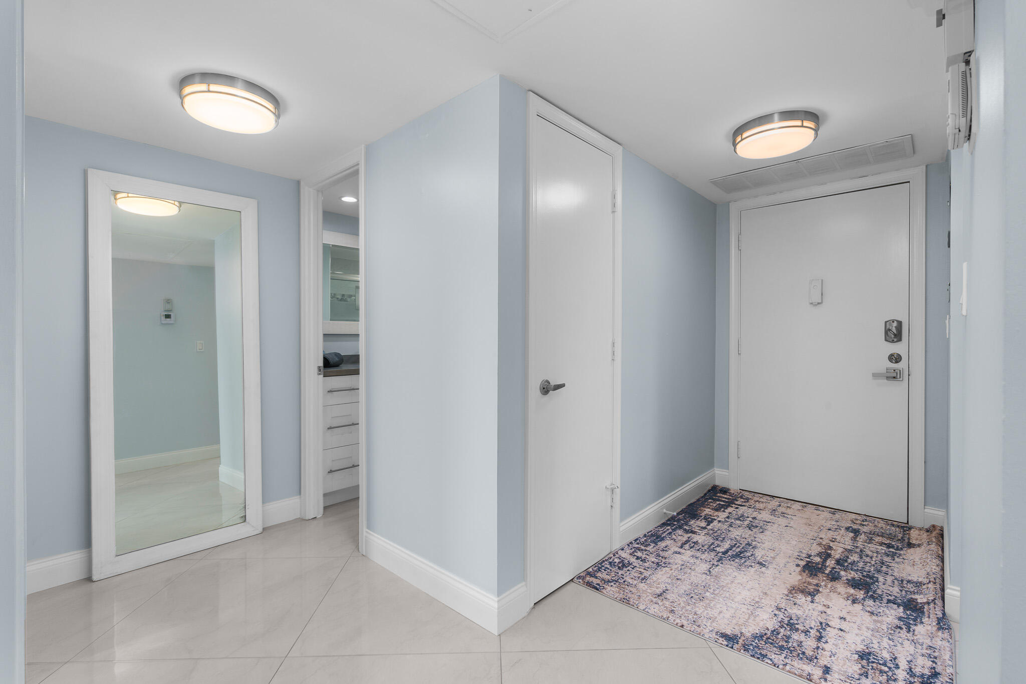 950 Ponce De Leon Road, Unit 401 Boca Raton, FL 33432 - Photo 17 of 35 Foyer